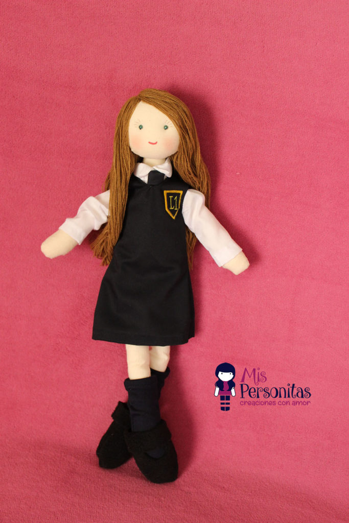 Muñeca de tela escolar personalizada Liceo 1