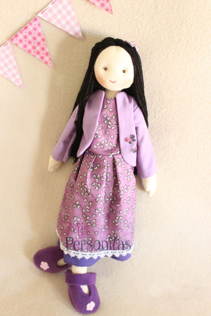 Muñeca de Tela Vestido Lila