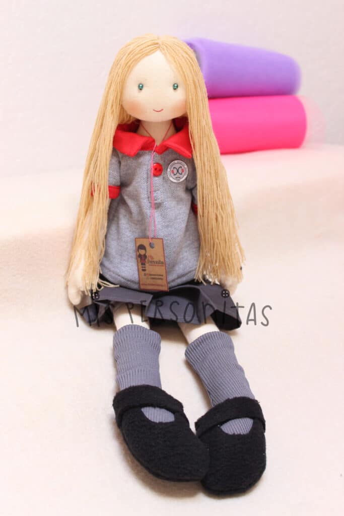 muñeca escolar