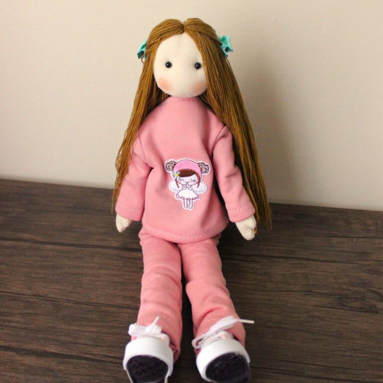 Muñeca de tela