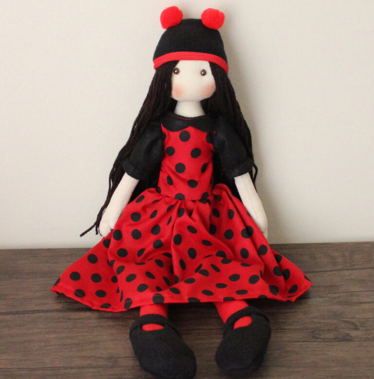 Muñeca de tela