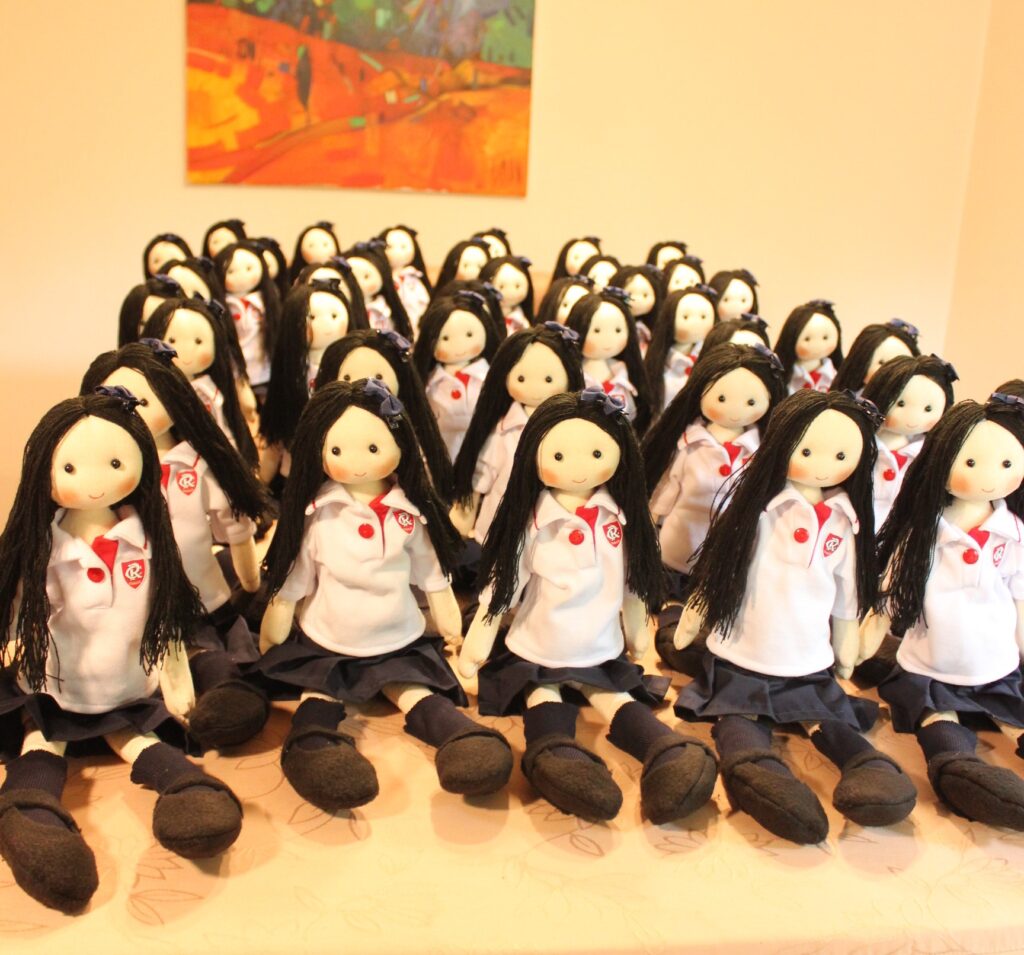 Muñecas escolares