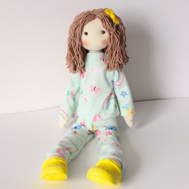 muñeca de tela